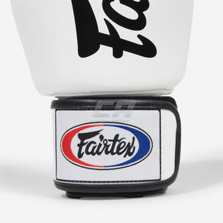 Thai boxing gloves Fairtex BGV19 Deluxe White