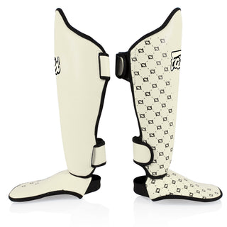 Shinguards Fairtex Competition SP5 with foot guards White